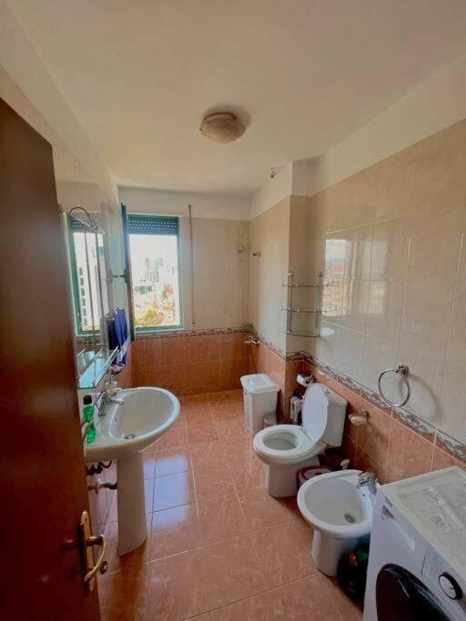 Central Tirana Flat Near Bazaar Ngoại thất bức ảnh